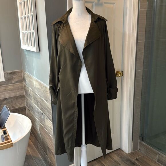 Elie Tahari Olive Green Light Weight‎ Trench Coat Retails $158 SZ Small - Picture 3 of 9